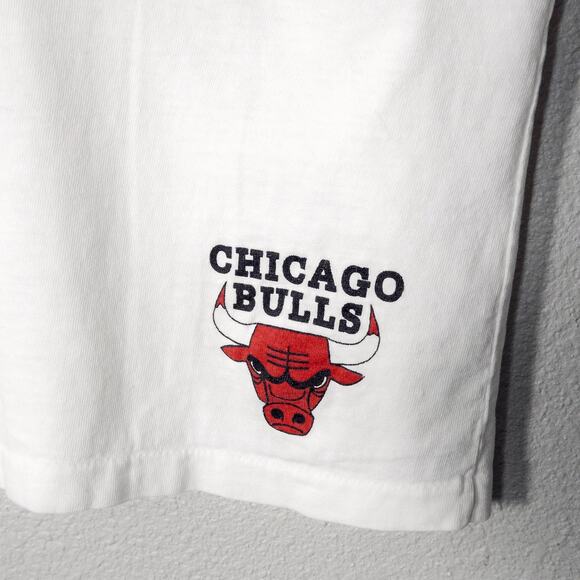 Vintage Chicago Bulls Tank Top 90s Streetwear Bulls Merch Red Apex One USA Sz L - Picture 6 of 8